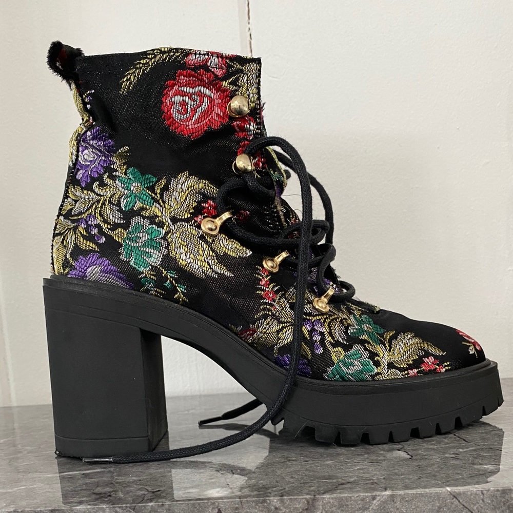 VAGABOND $225  *NIB* tapestry floral chunky rubber tread  boots ⇒ Anthropologie - Picture 4 of 12